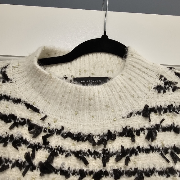 Ann Taylor sweater - Picture 8 of 8
